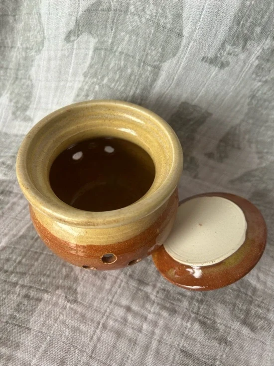 Pottery Garlic Keeper - Picture 3 of 3